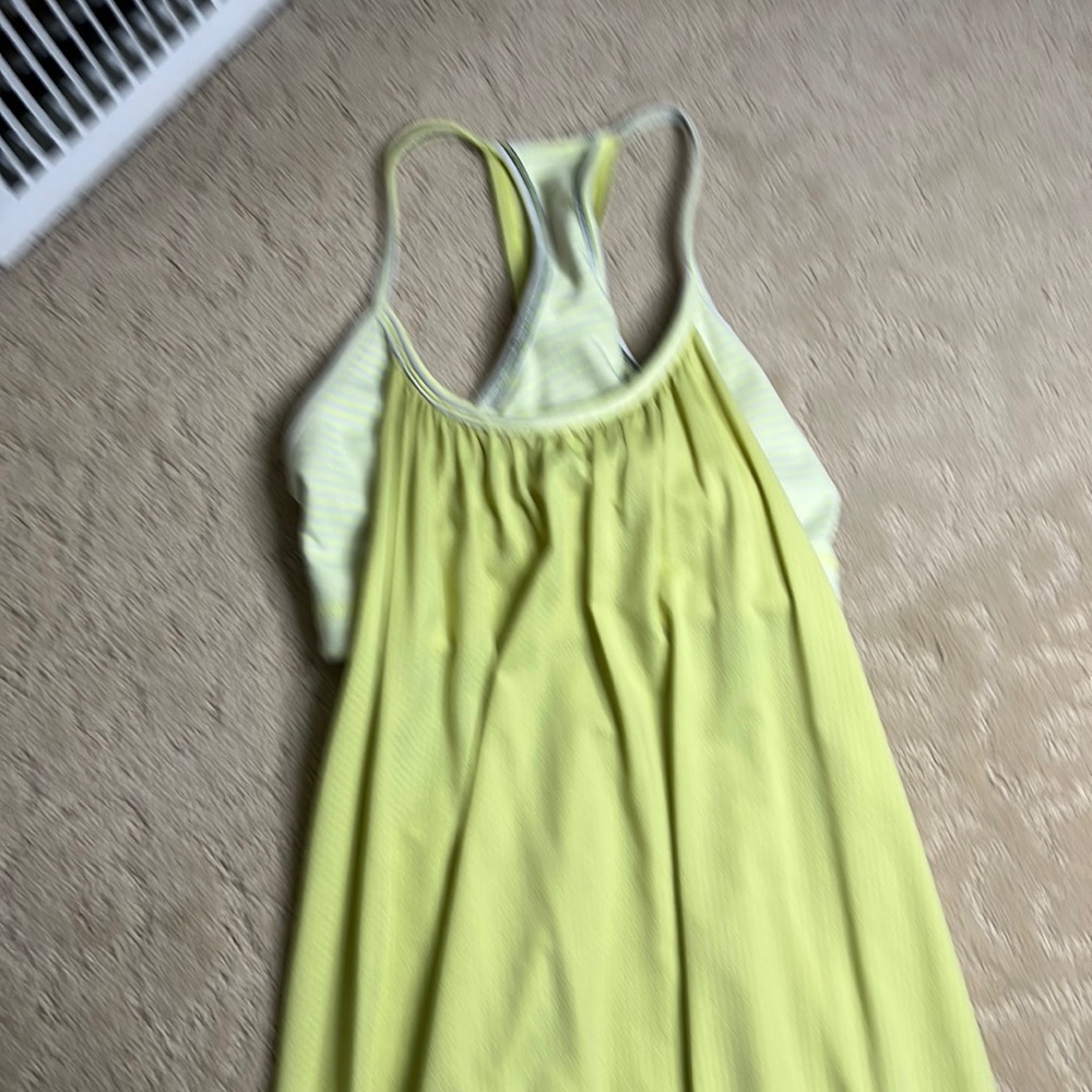 Lululemon workout tank in great shape!